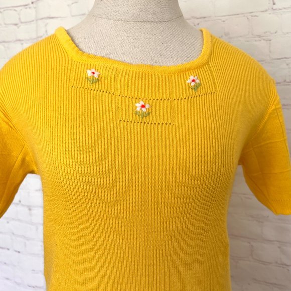 70's Bright Yellow Sweater - Embroidered Flowers - Pullover - Womens - Size Lar - Picture 2 of 11